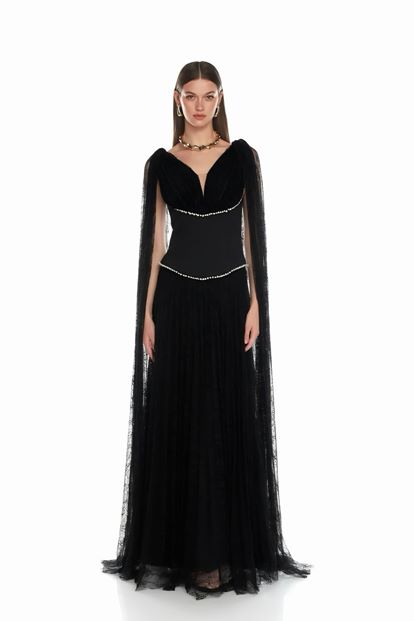 Siyah Dantel Pelerinli Abiye Elbise